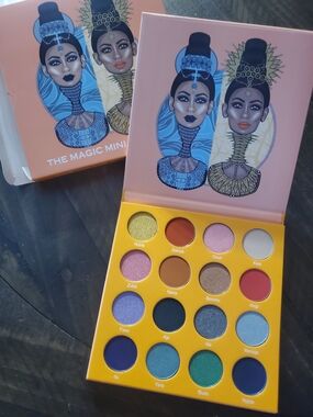 The Magic Mini Eyeshadow Palette - Multicolor